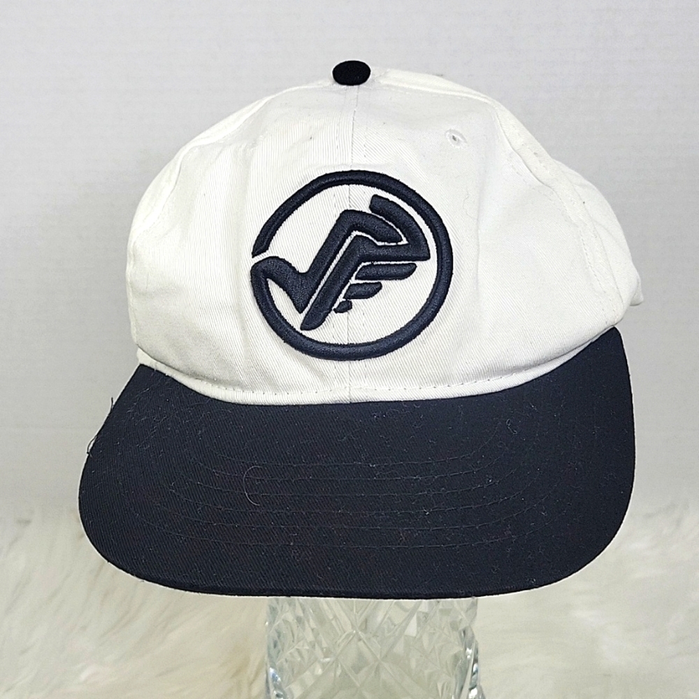 SOUTHPOLE Black and White Hat‎